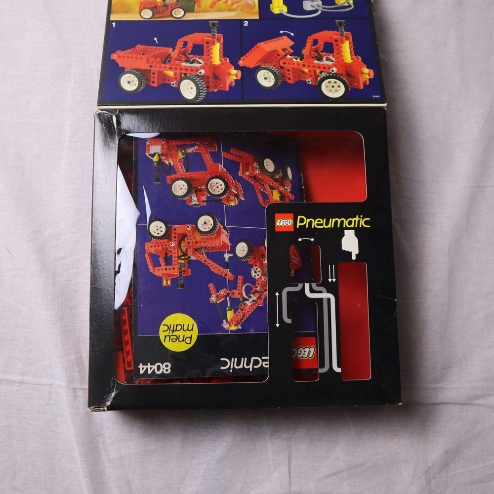 LEGO Technic 8044 Pneumatic Construction Vehicle‎ Building Toy Set READ - Picture 3 of 7